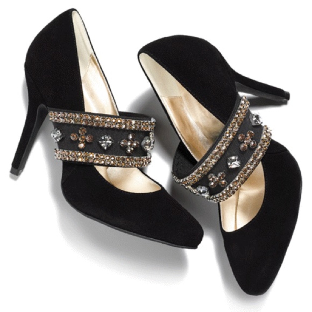 NWT Avon Mark Opulent Charm Black Suede Heels